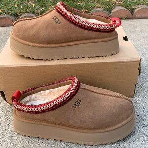 UGG Tazz Platform Womens Slippers Size 8 Chestnut Nwt